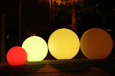 PE圓球內(nèi)發(fā)光景觀燈