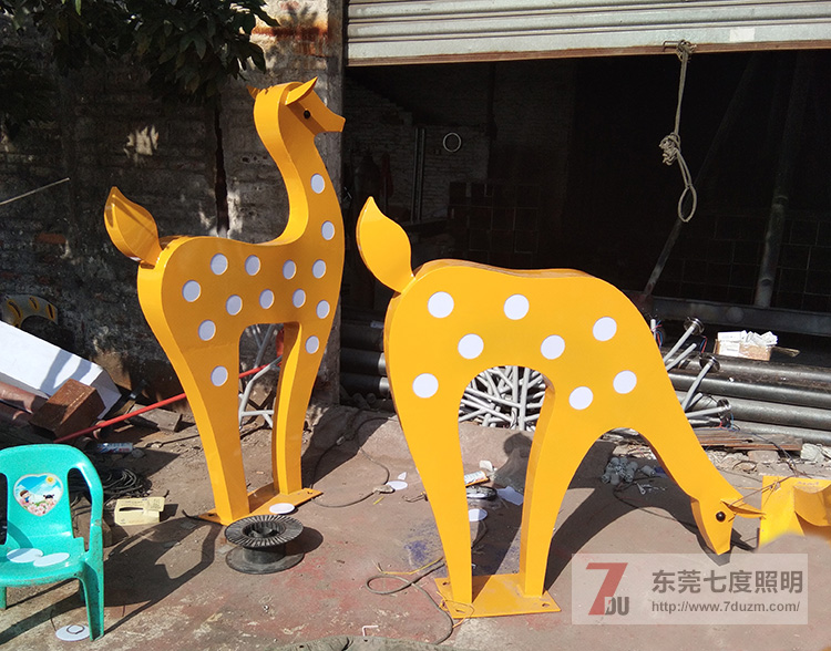 東莞七度照明梅花鹿景觀燈實(shí)物圖片