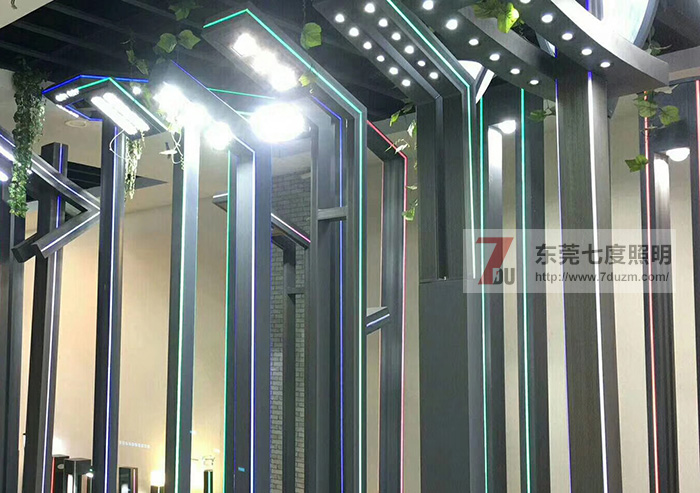 LED燈在城市景觀亮化照明中的獨(dú)特優(yōu)勢(shì)