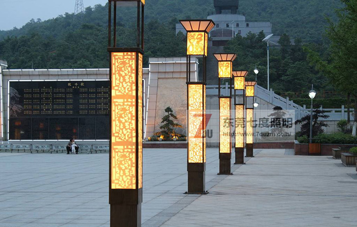 廣場園林景觀燈柱材質(zhì)分類說明