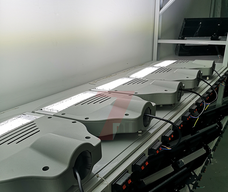 40W-60W LED路燈燈具老化實(shí)拍(七度照明)